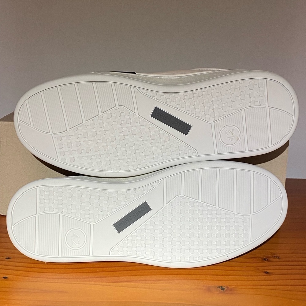 Josef Seibel Cleve 01 full grain leather sneaker in black and white size 42 - Picture 6 of 7